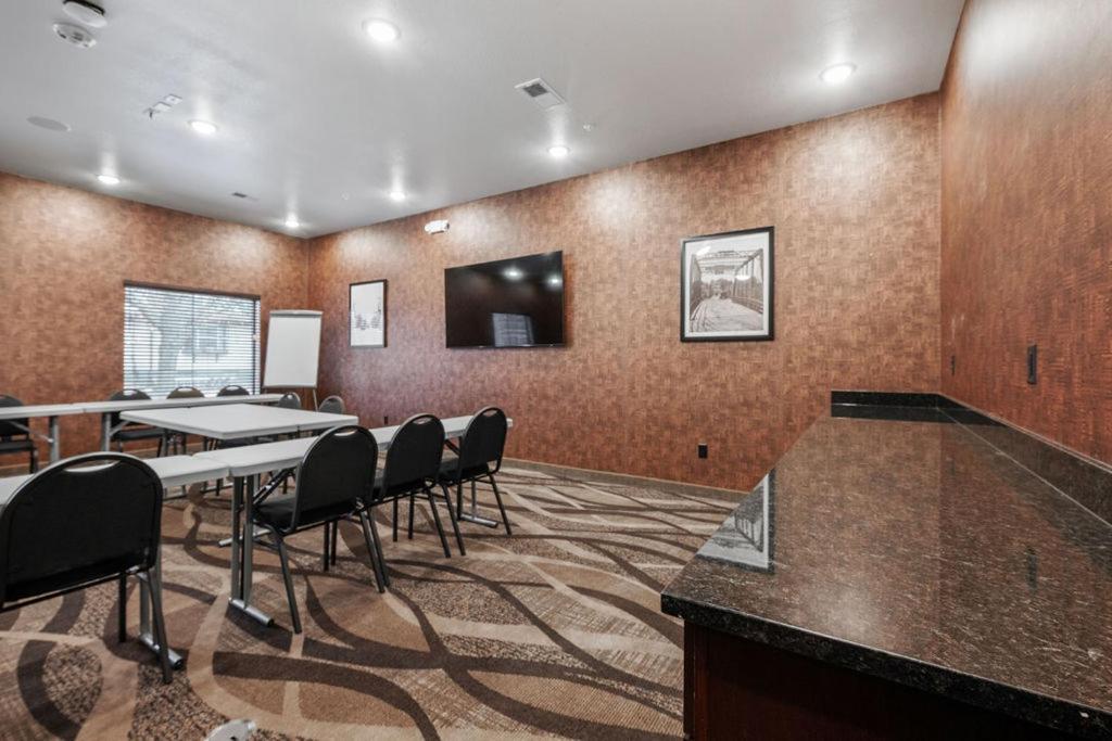 Cobblestone Hotel & Suites - Mosinee Dış mekan fotoğraf