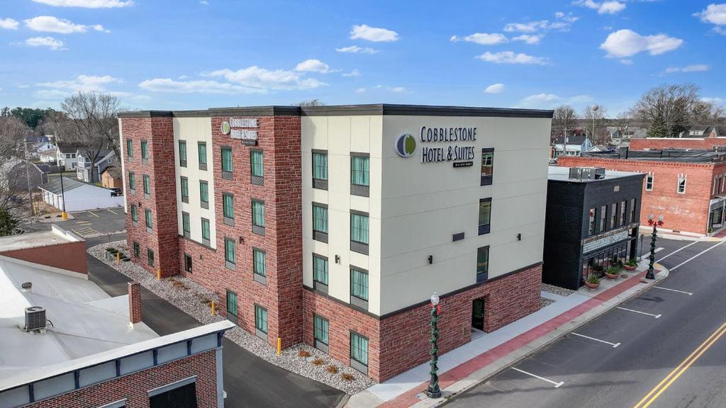 Cobblestone Hotel & Suites - Mosinee Dış mekan fotoğraf